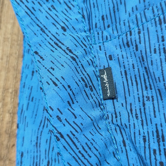 Travis Mathew Lightweight Golf Shorts Size 36 x 10" in Blue with Black Patterns - Picture 5 of 9